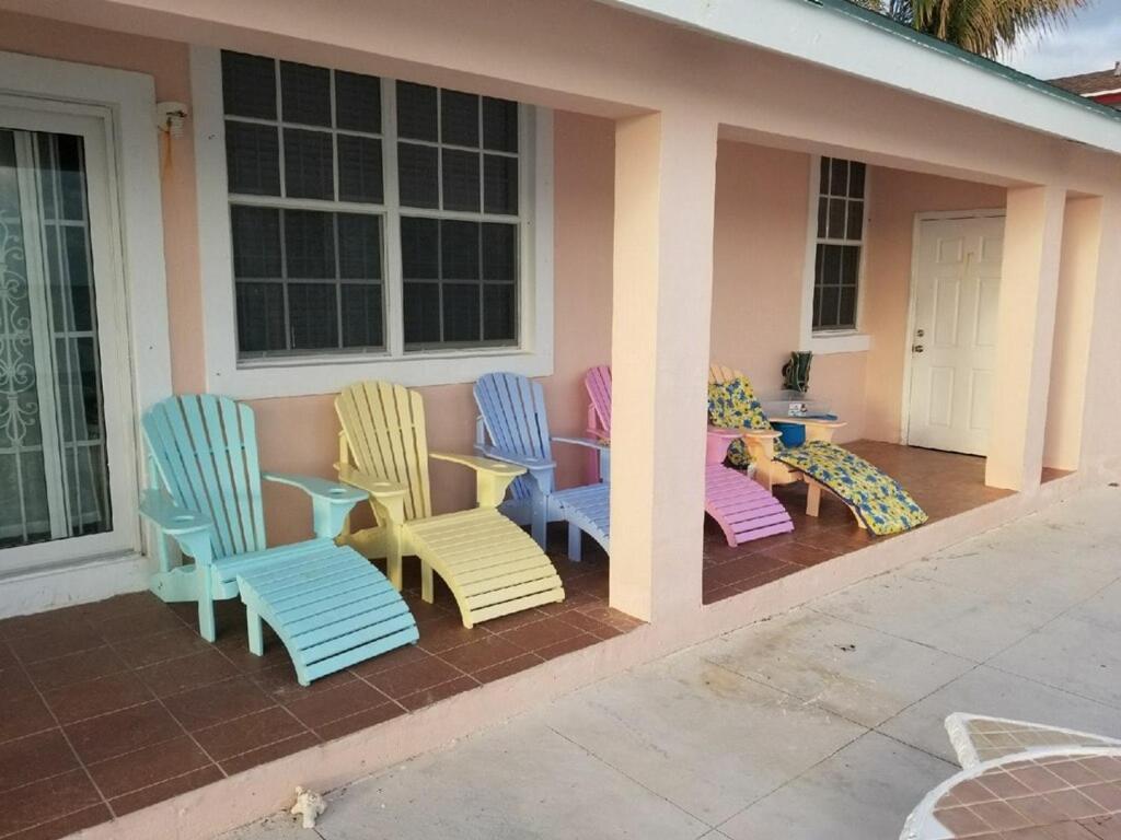 Oceanfront 35 Steps Into The Sea! Private Pool! Just Bring Snorkel Gear! Nassau